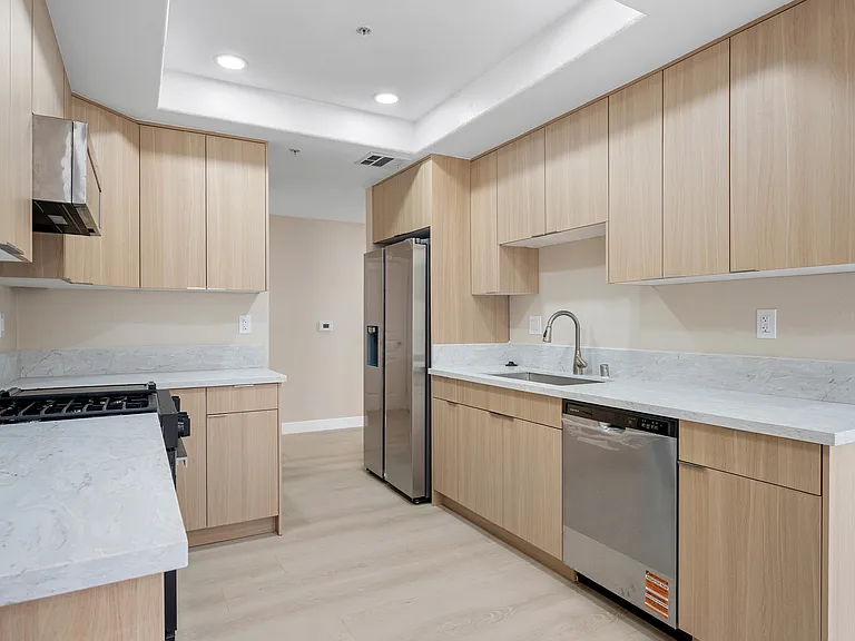 1114 Campbell St #206 — Photo 7