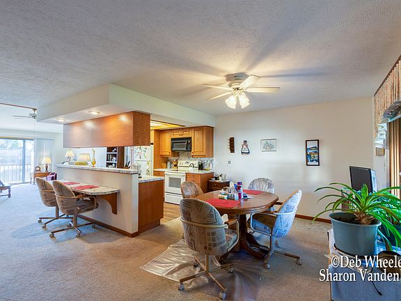 3rd image of 176 S Zeeland Pkwy #176