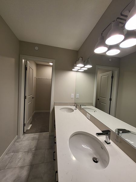 Calgary House for rent - 4 Bedrooms — photo 15
