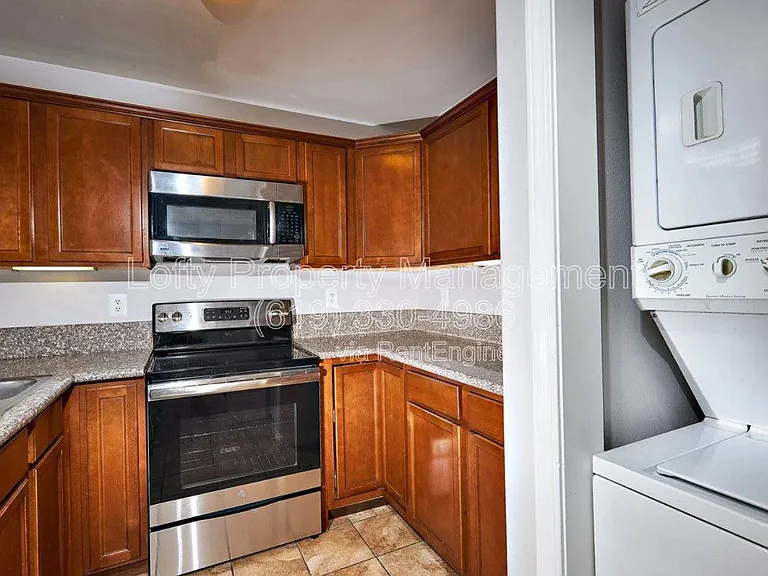 360 N 1st St — Photo 12