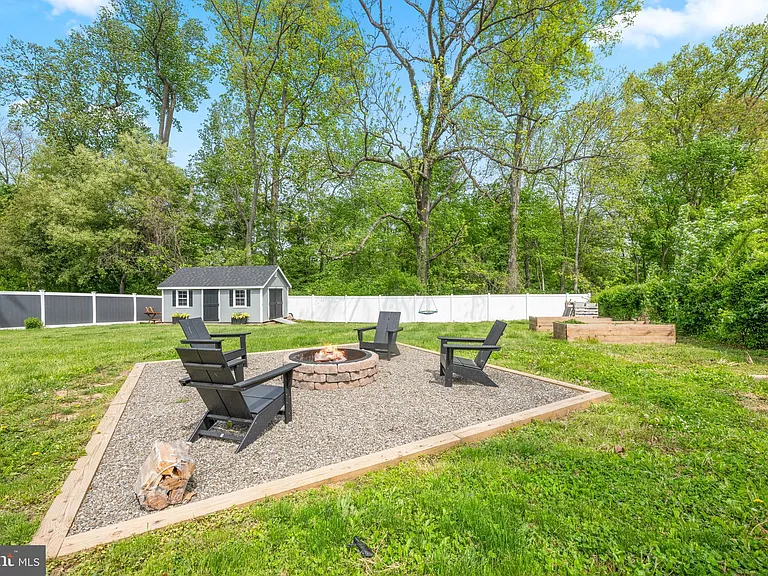 972 Log College Dr — Photo 32