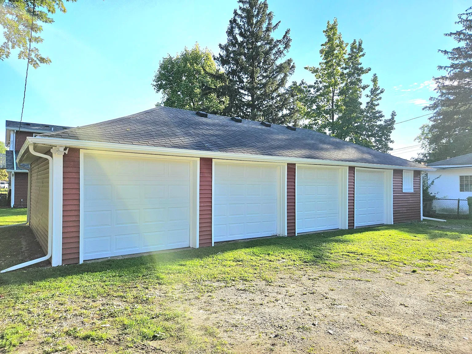 2 bed, 1.5 bath, 1200 sqft, $1,750 — Photo 4
