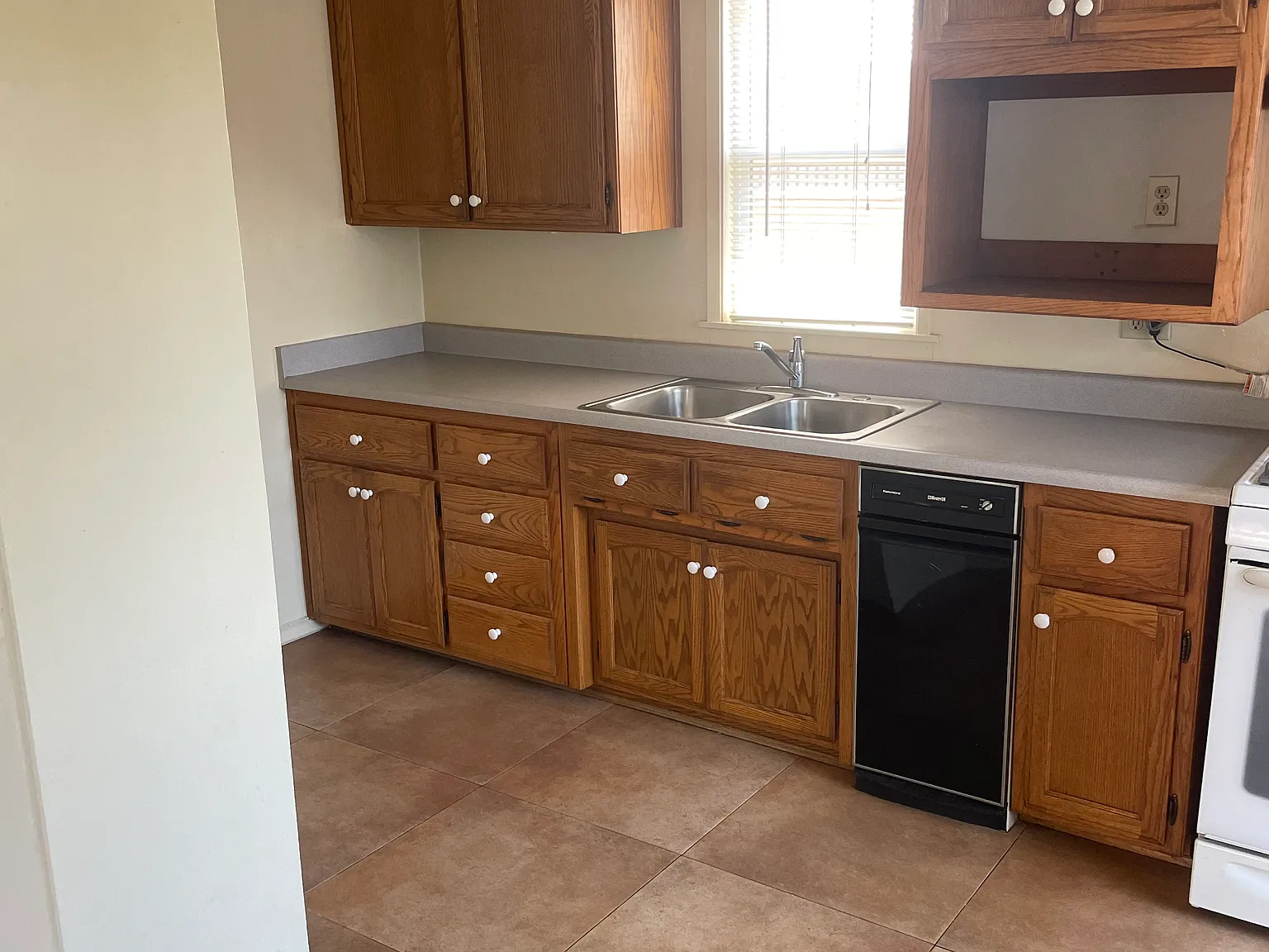 1 bed, 650 sqft, $1,795 — Photo 2