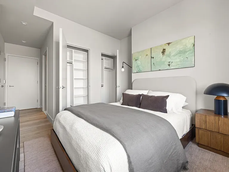 644 E 14th St #1504 — Photo 6