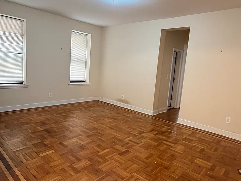 118-70 Metro Ave #3C — Photo 2