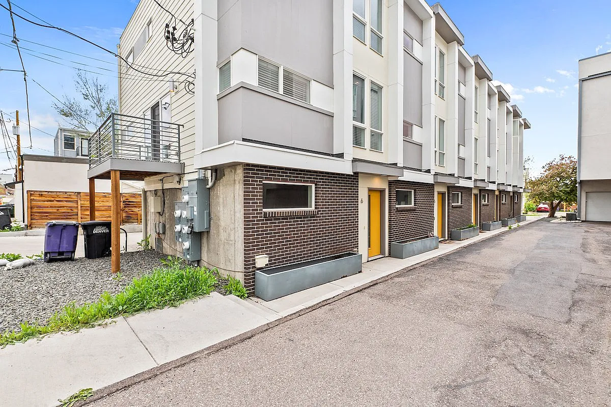 Building Photo - 1711 Hooker St #6