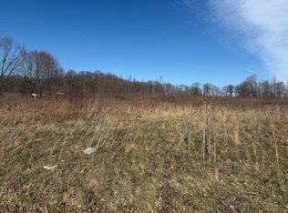 New Castle Rd, Pulaski, PA 16143