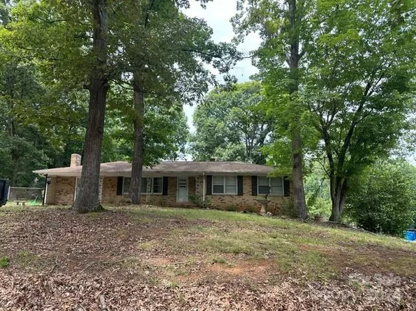 207 Hillcrest Dr, Locust, NC 28097