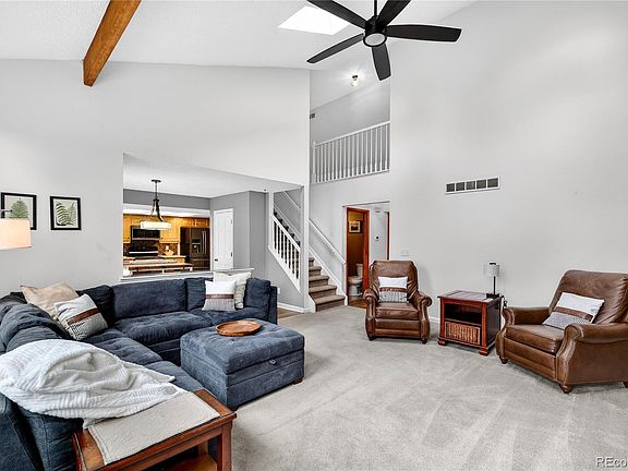 4th image of 871 W Kettle Avenue