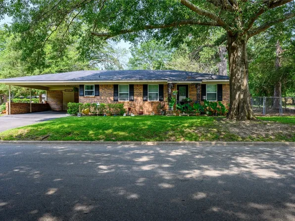 1100 N Montgomery St, Gilmer, TX 75644