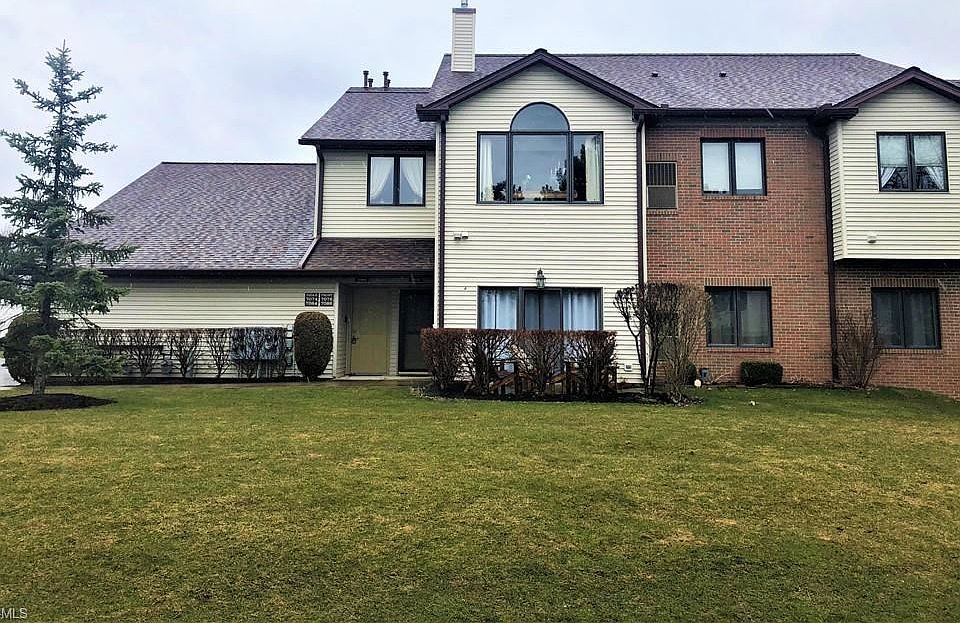 1st image of 7086 Village Dr #7086