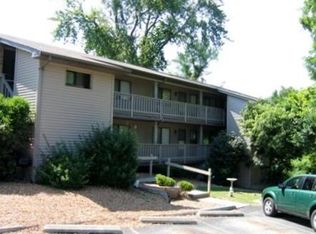 109 N 74th St, Belleville, IL 62223