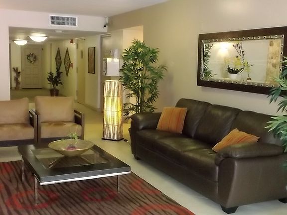 4th image of 2940 N Course Dr APT 812