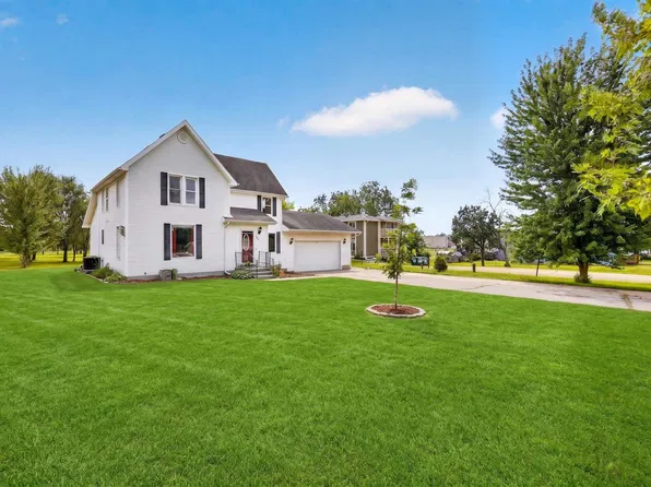 801 E Chestnut St, Pardeeville, WI 53954