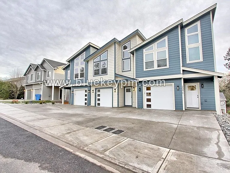 209 Cloverdale Rd #A — Photo 3
