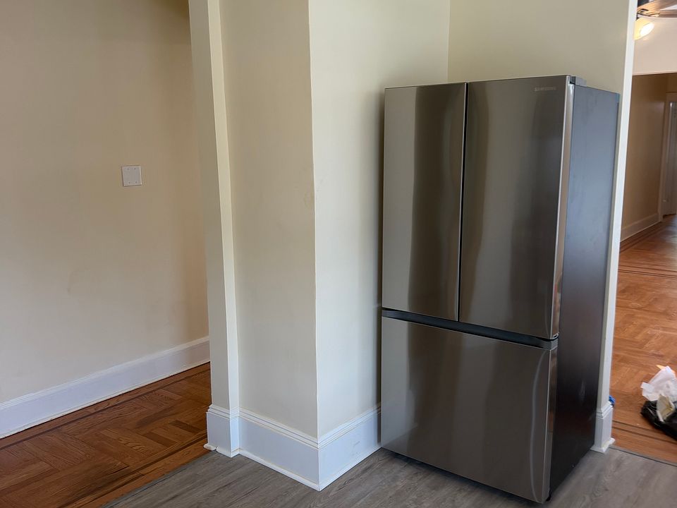 1st image of 474 Broad St #4
