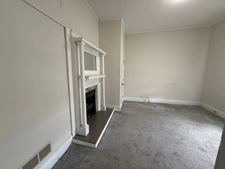 376 Park Ave — Photo 52