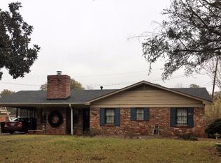 1156 Cottage Dr, Greenville, MS 38703