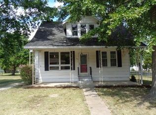 1005 Belsha St, New Athens, IL 62264