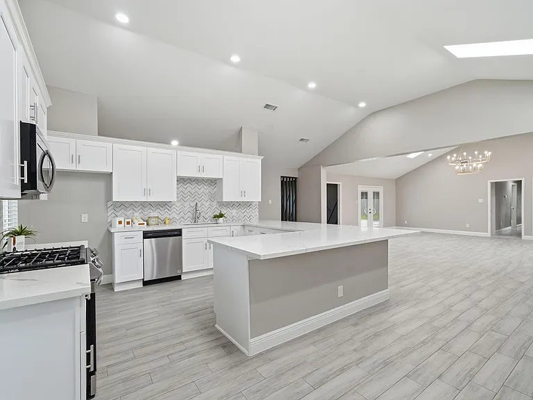 2603 Baycrest Dr — Photo 10