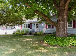 38 Pleasant Dr, Cheshire, CT 06410