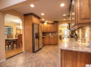 3200 Perry Ave, Oceanside, NY 11572