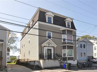 390 Potters Ave, Providence, RI 02907