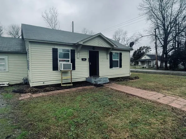 121 Columbia St, Lake Village, AR 71653