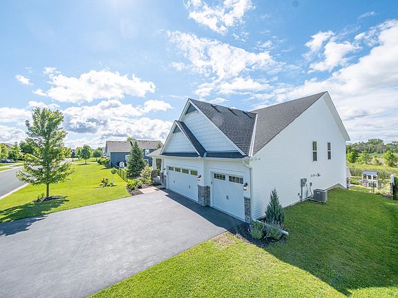 4th image of 12300 Pineridge Way N