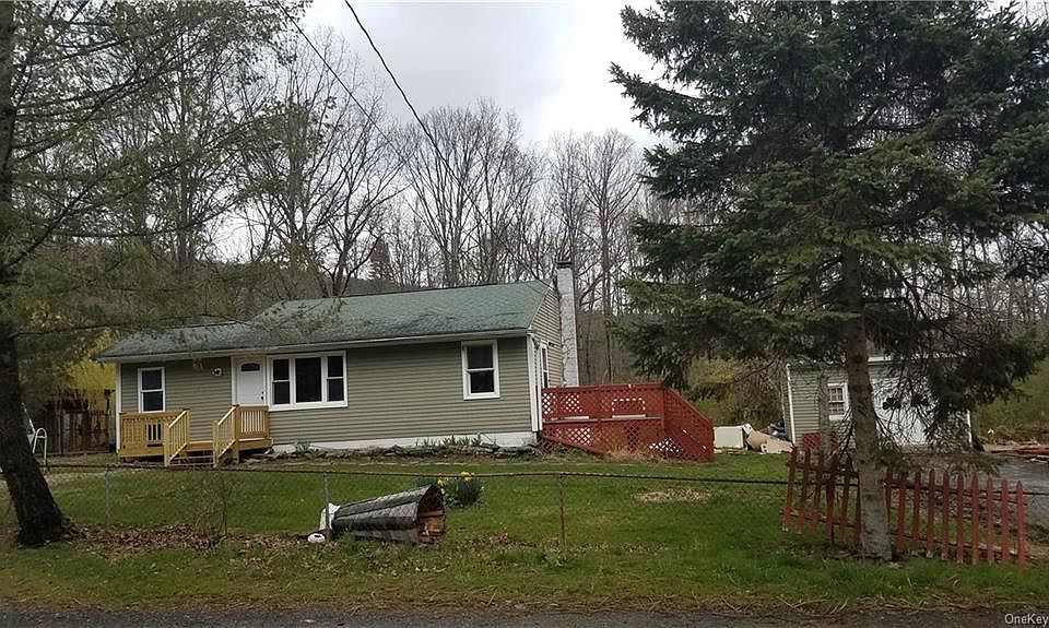 1st image of 17 1st Ave #16
