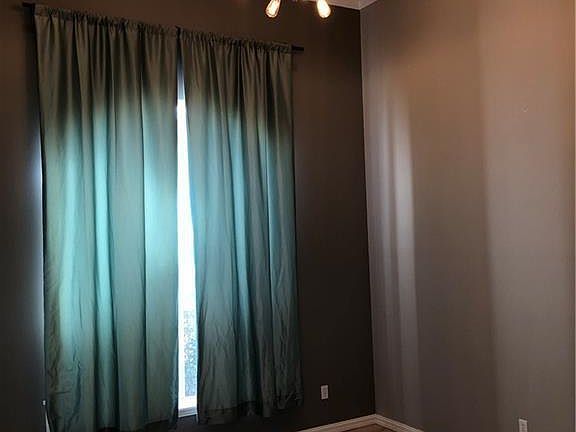 4th image of 4102 Ora St
