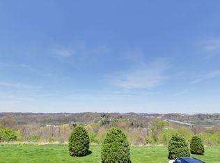 2394 Hilltop Rd, Presto, PA 15142