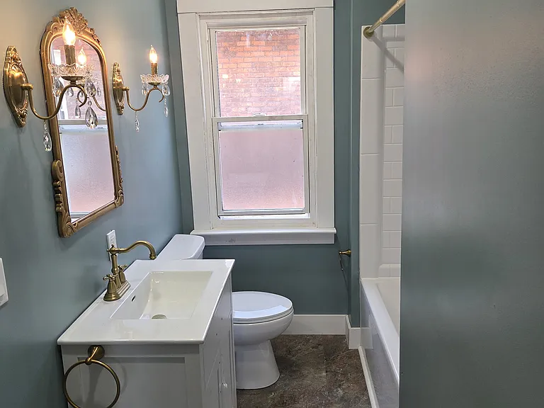 3964 Helen St — Photo 8