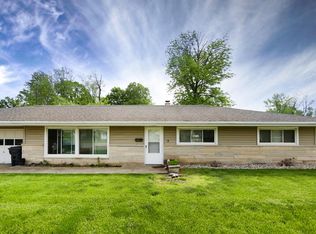 1605 University Dr, Charleston, IL