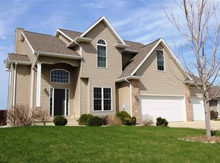 2323 Barkwood Dr, Cedar Falls, IA 50613