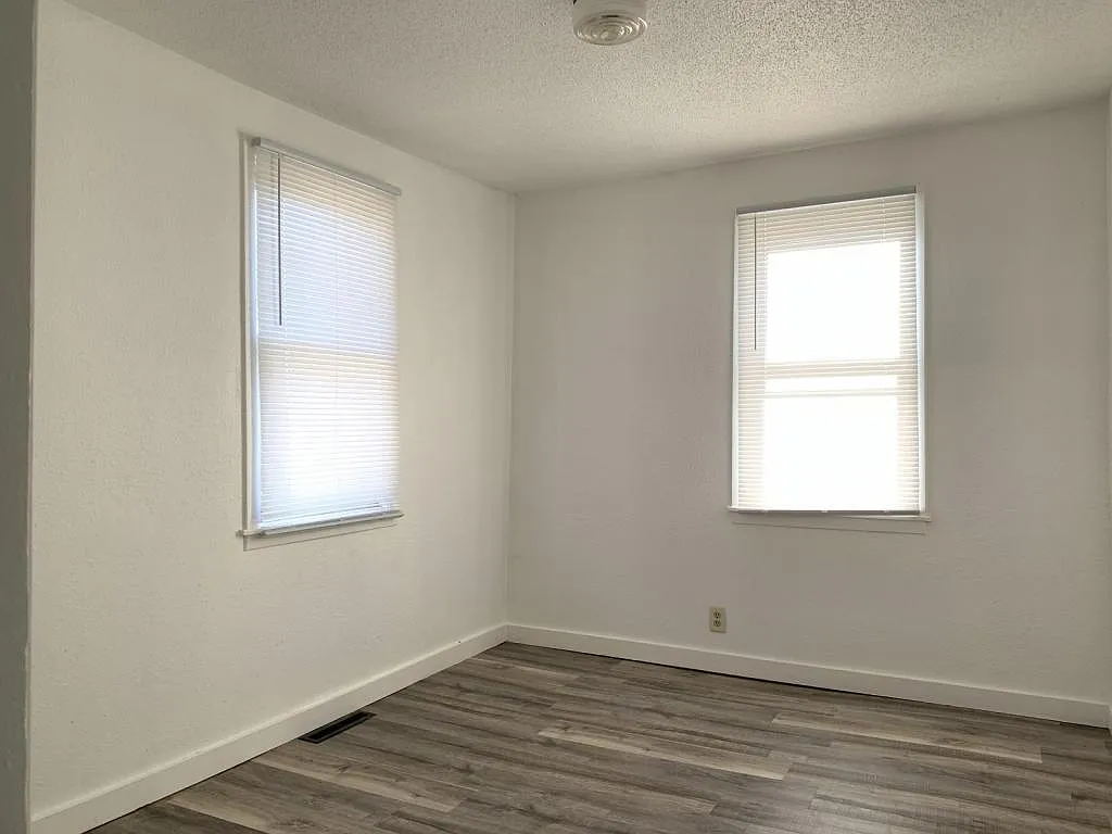 1014 1st Ave — Photo 3