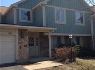 320 Springlake Ln, Aurora, IL 60504