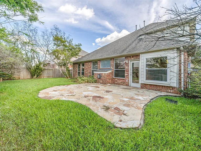 8811 Sun Haven Ln — Photo 36