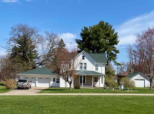 510 E Railroad St, Warren, IL 61087