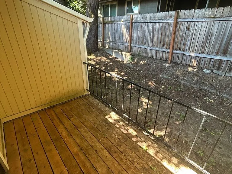 637 Glen Creek Rd NW — Photo 15