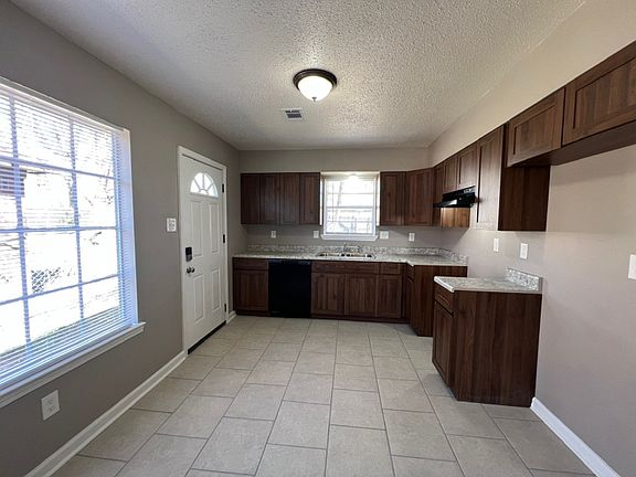 3rd image of 3442 Dobbin Ferry Ave