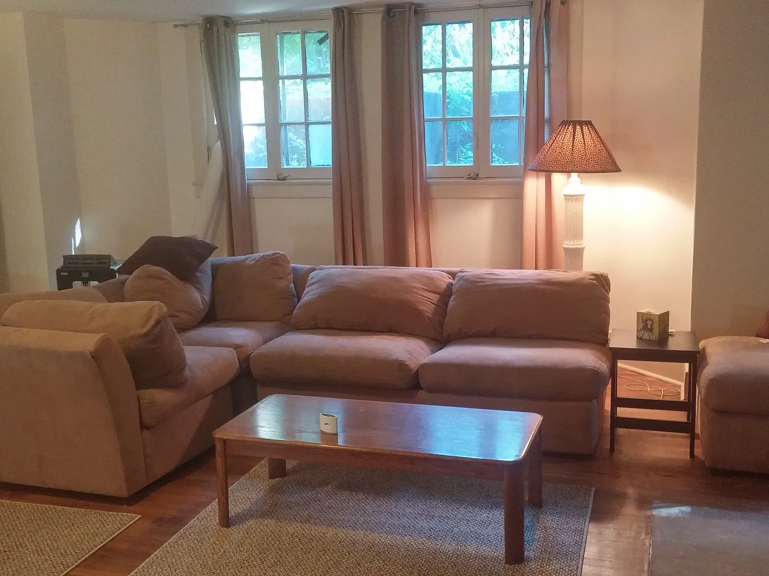 Studio, 752 sqft, $1,095 — Photo 3
