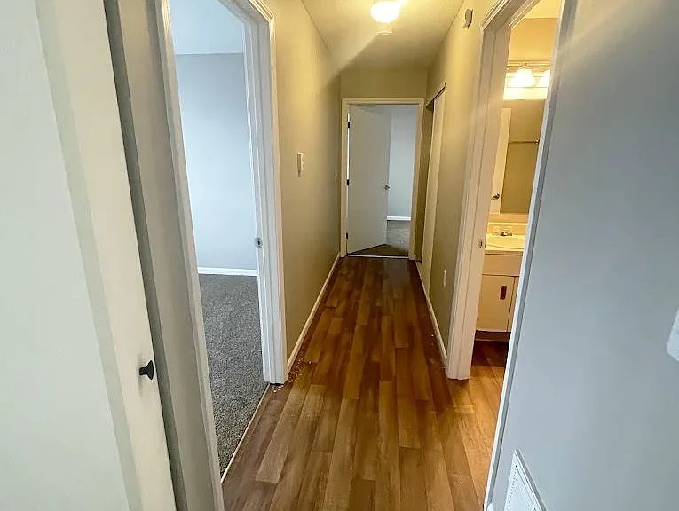North Ridge Apartments — Photo 12