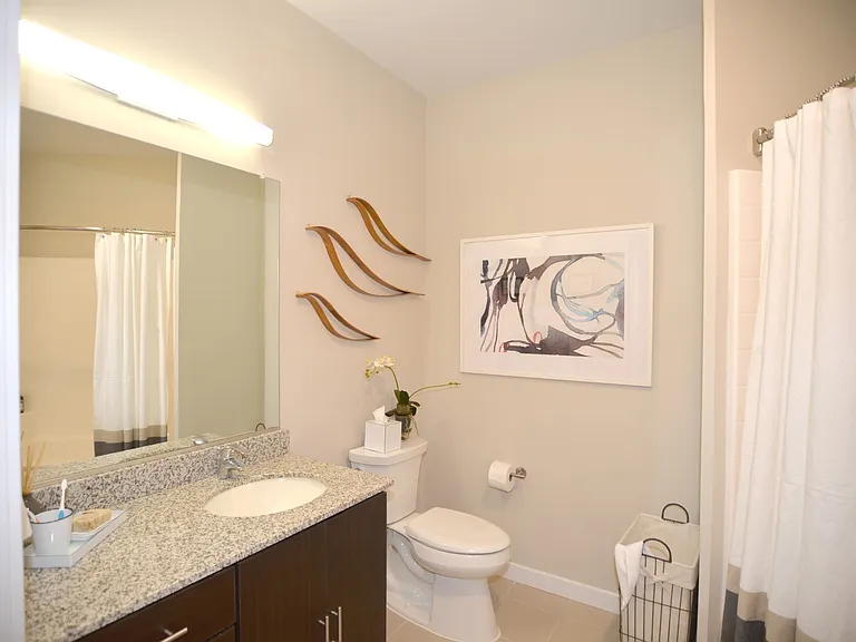 Encore 4505 at Town Center Apartments — Photo 20