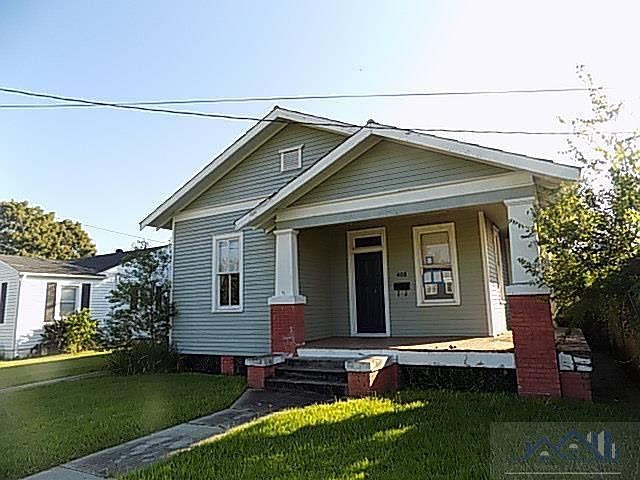 1st image of 402 6th St
