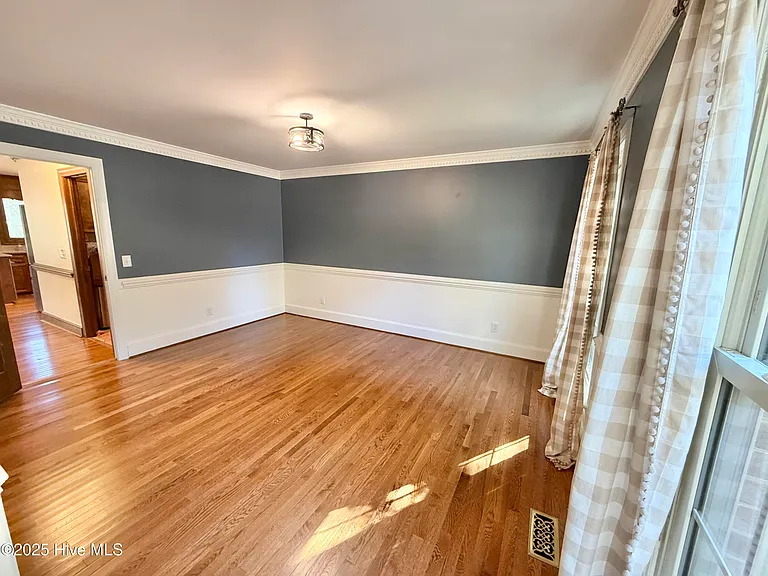 703 Daventry Dr — Photo 20