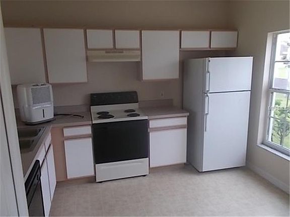 2nd image of 1042 Darlington Ct