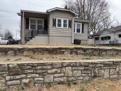 11100 E 11th St S, Independence, MO, 64054
