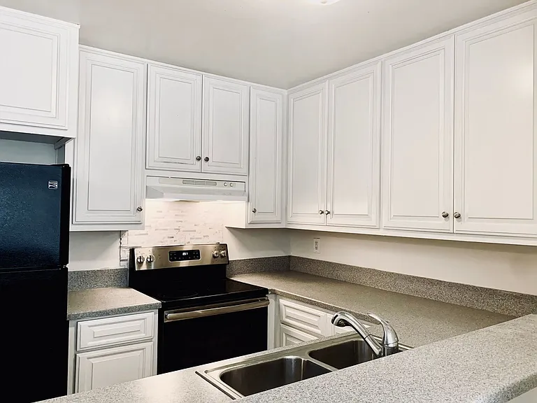 3549 Castle Glen Dr #231 — Photo 4