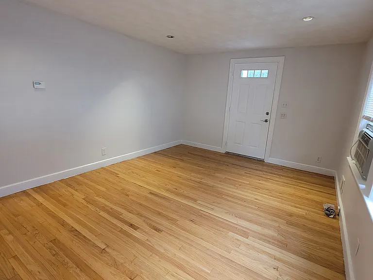15 Governor Rd — Photo 6